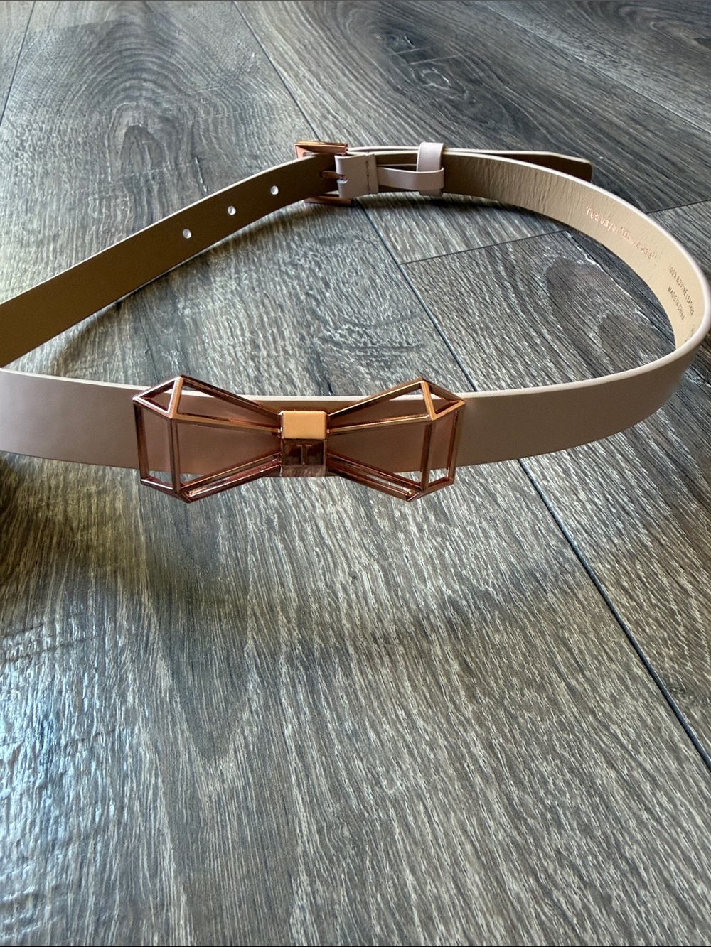 Ted Baker Rose Gold Bow skinny belt - Picture 2 of 5